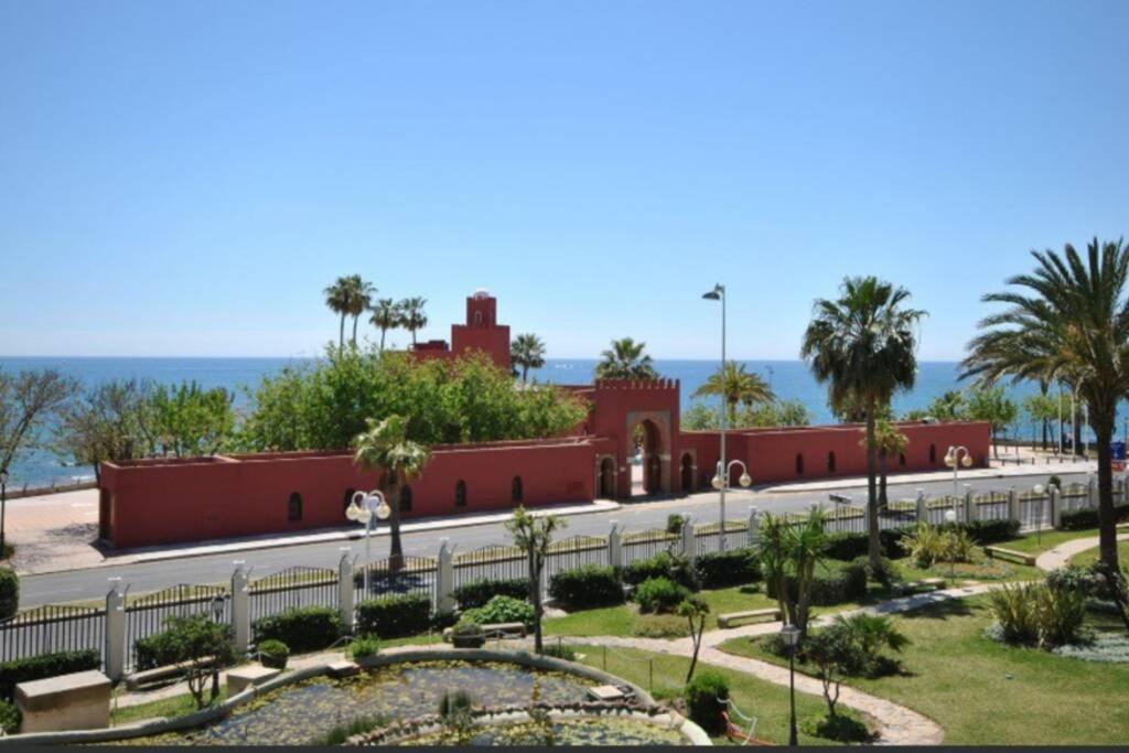 215. Primera Línea De Playa. Benalmádena