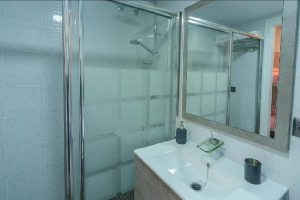 Apartamento 215. Primera Línea De Playa.
